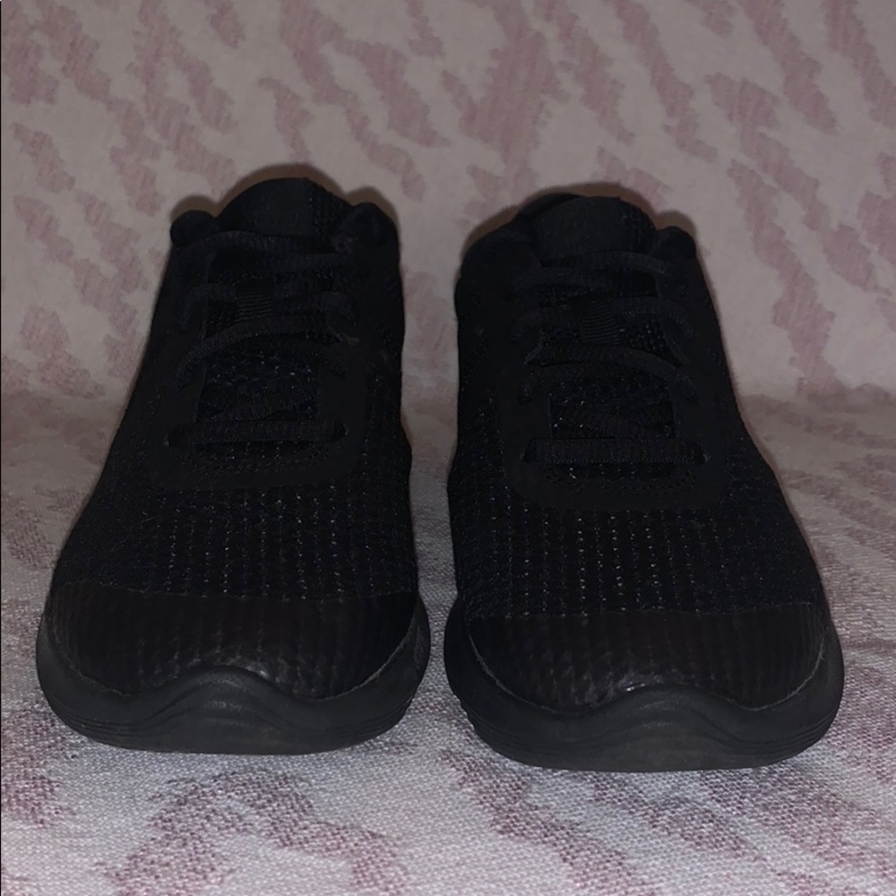 Nike Revolution 4 GS running sneakers (Black)